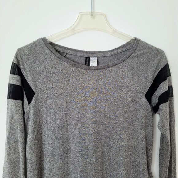 H&M Mesh Striped Gray Long Sleeve Top Size XS Black Grunge Goth Skater Sporty - Picture 3 of 4